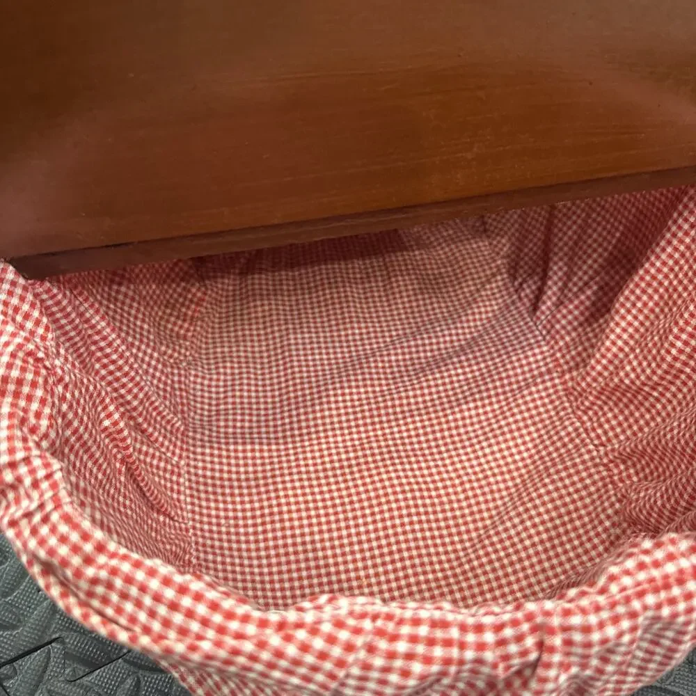Picnic basket *